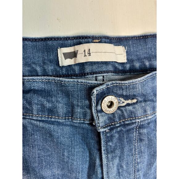 Levis Womens Size 14 Faded Cropped Capri Stretch Denim Jeans - Picture 3 of 5